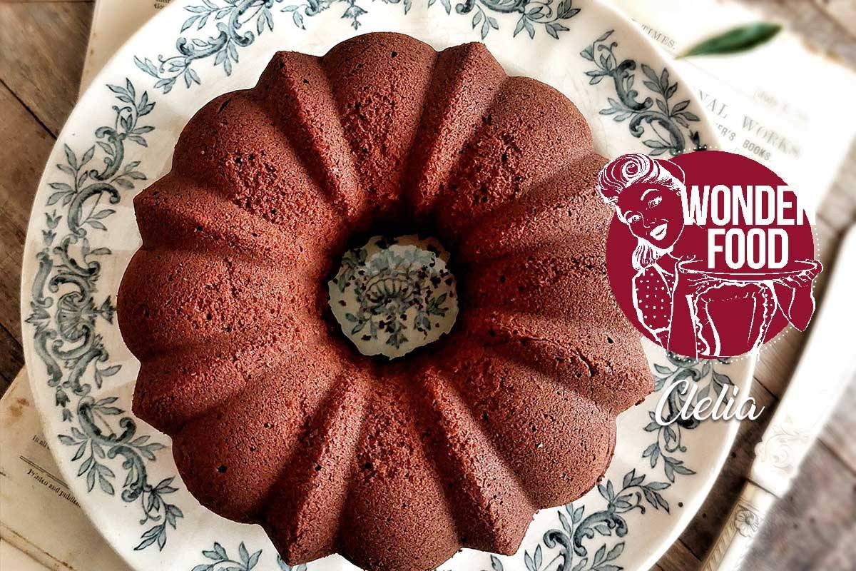 Bundt cake all' arancia e al triplo cioccolato