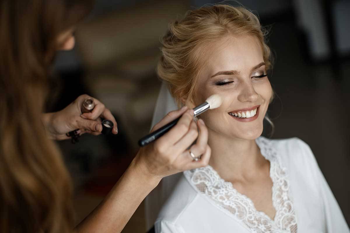 Come scegliere il giusto make up artist per la sposa?