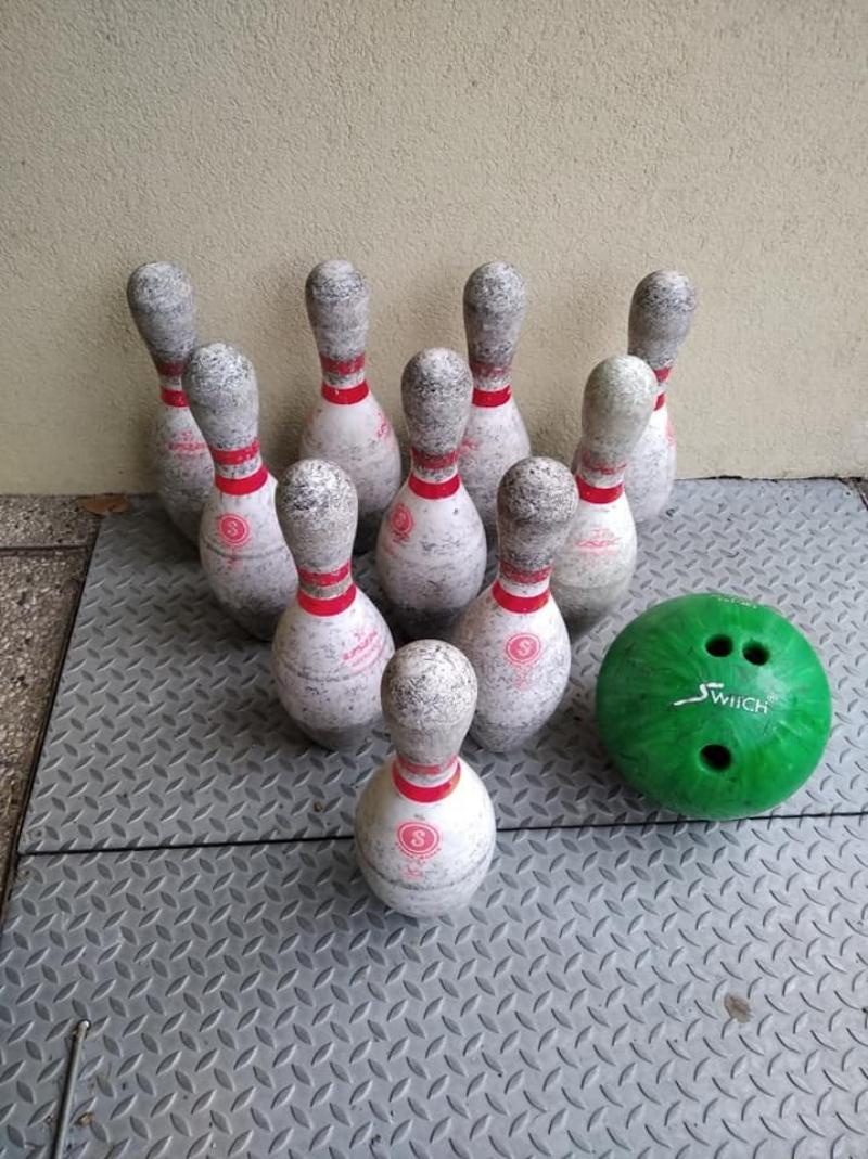 SCEGLI IL TUO SET DI 5 o 10 BIRILLI & BOCCIA DA BOWLING VINTAGE.