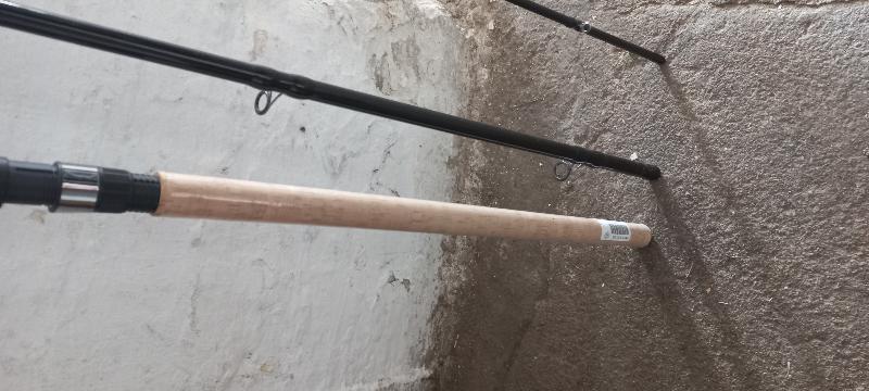 Canna da pesca feeder