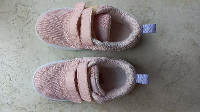 Scarpe Puma nr. 25 (veste 27) 