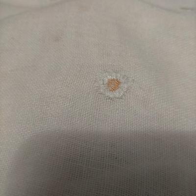 Tende ricamate conmargheritine