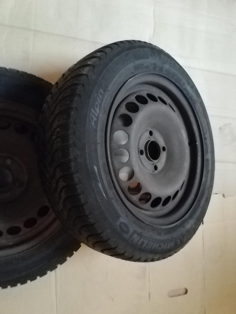 Cerchioni Opel con gomme invernali Michelin