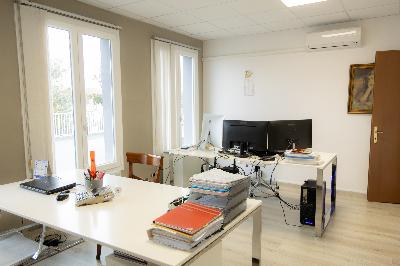 Ufficio in affitto a Cassola 