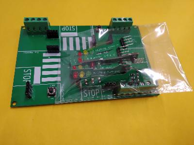 interfaccia PLC - modellino in scala di semaforo 2 vie e 2 passi pedonali