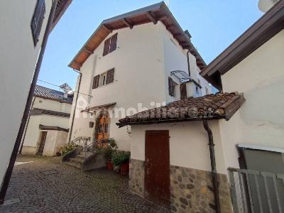Villa unifamiliare, buono stato, 227 m², Treppo Carnico, Treppo Ligosullo