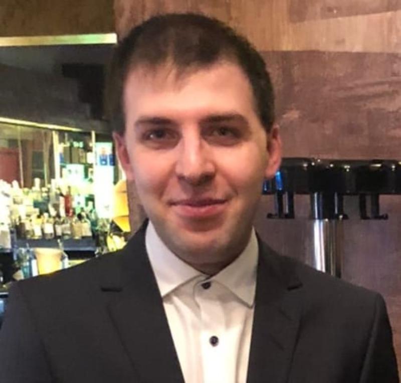 Ragazzo vecchio stampo cerca donna parimenti 