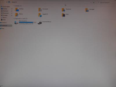 Desktop di marca Gigabyte Chassis + monitor + tastiera