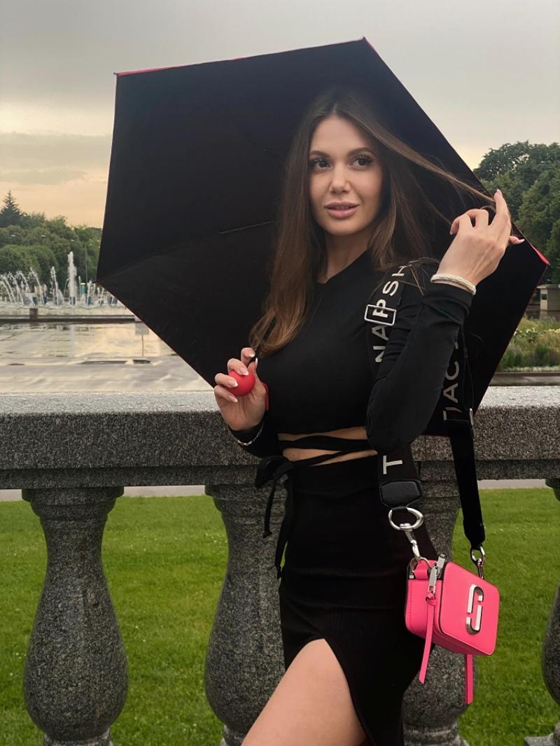 KATERINA PER RELAZIONE SERIA