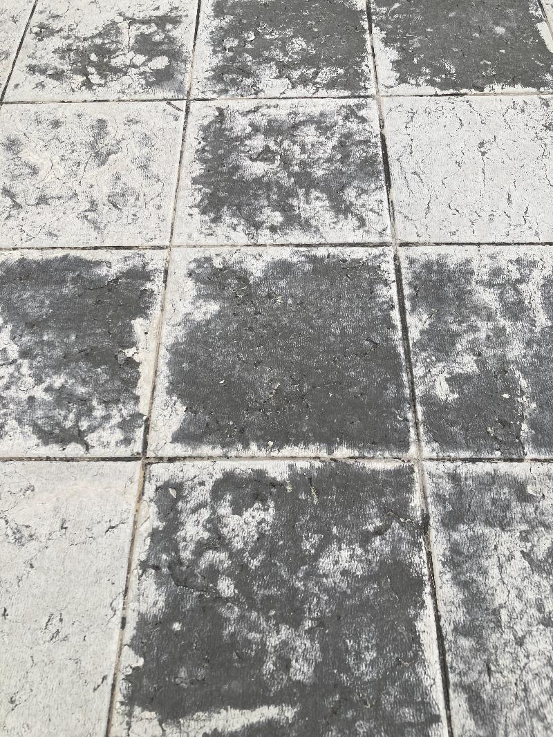 Pavimento esterno annerito?