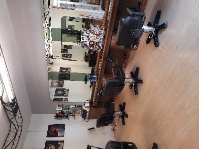 Vendo salone parrucchiera