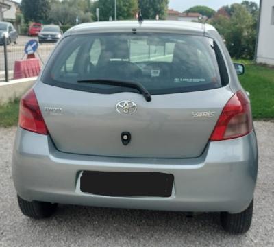 Toyota Yaris Berlina 5 porte 1.3 AMT (87 cv) Sol