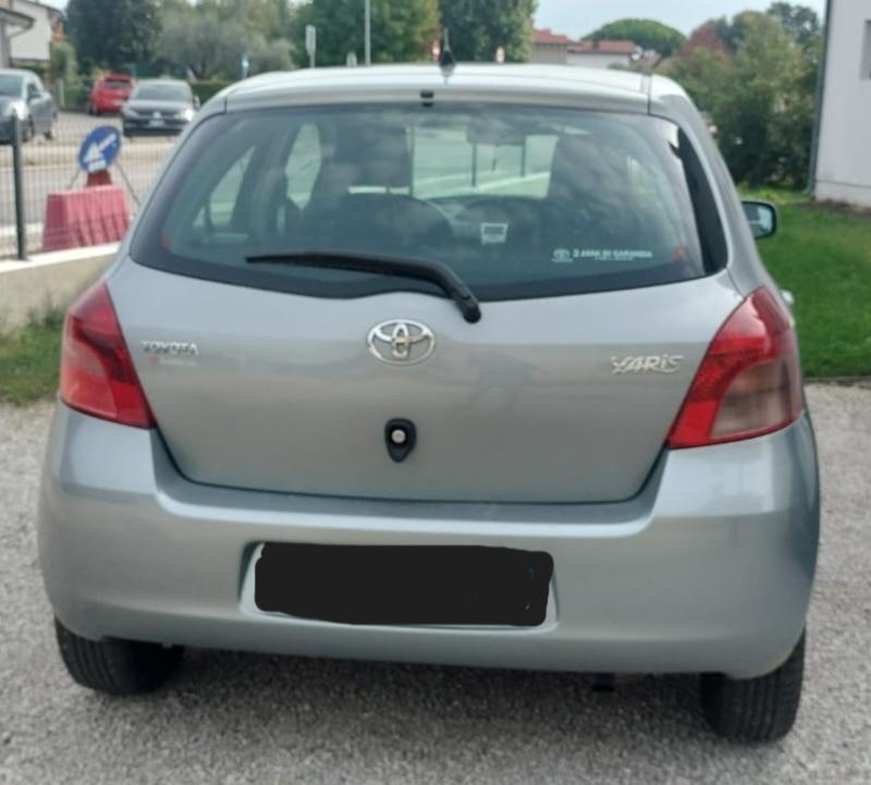 Toyota Yaris Berlina 5 porte 1.3 AMT (87 cv) Sol