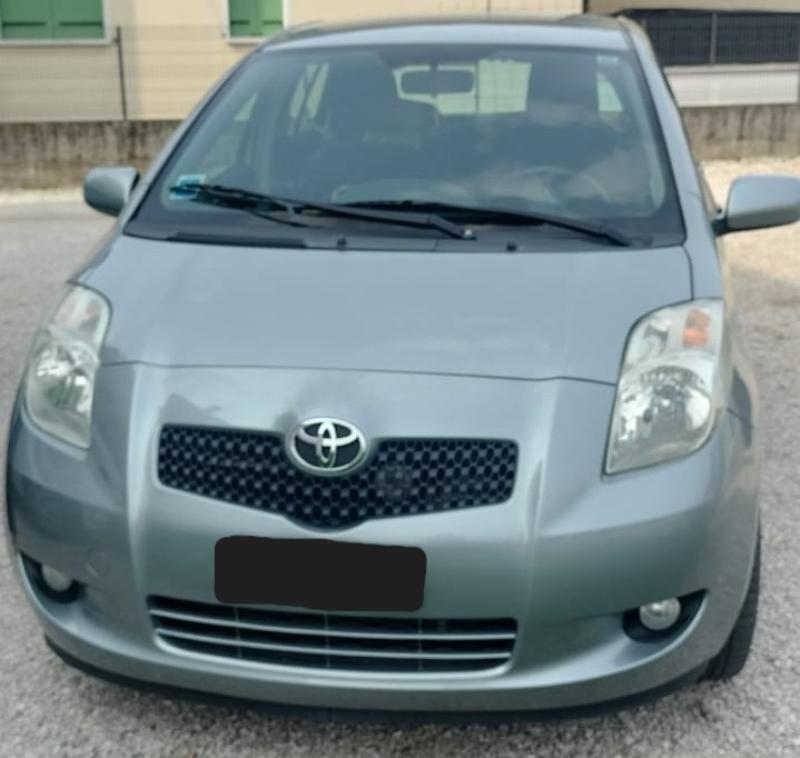 Toyota Yaris Berlina 5 porte 1.3 AMT (87 cv) Sol