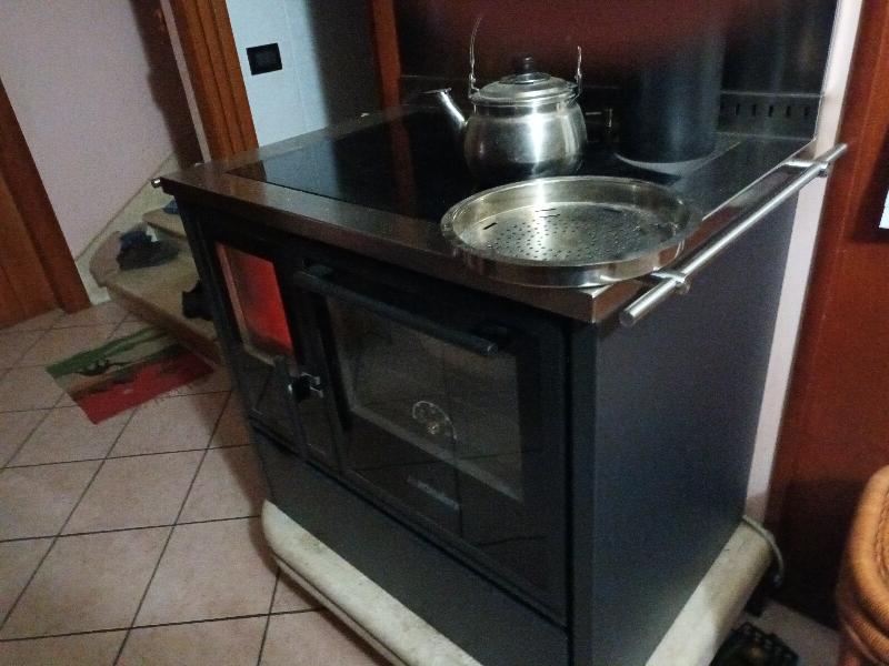 stufa a legna con forno