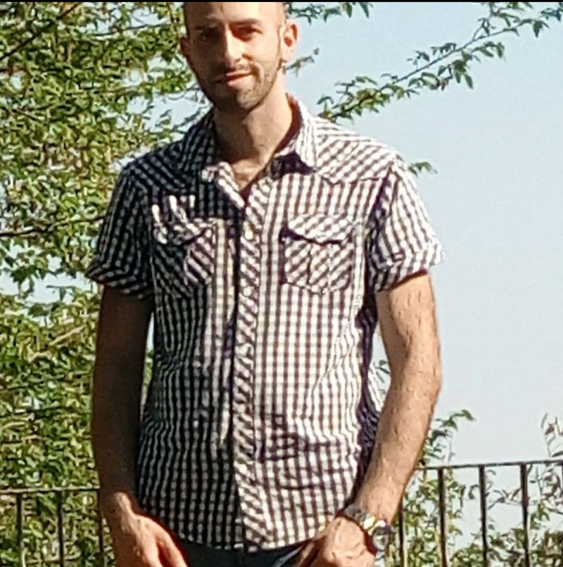 Modena Cerco compagna x una vita di coppia insieme e convivenza 