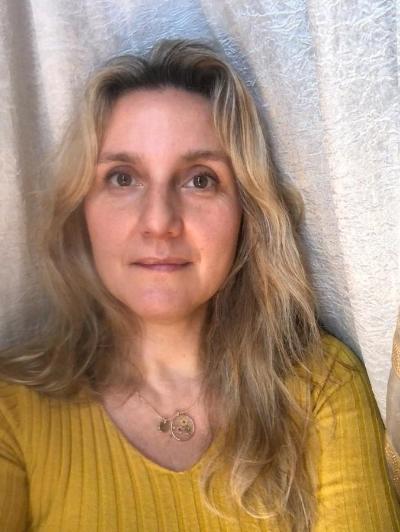 Libera professionista (Mantova) di 51 anni 