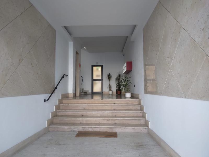 vendo appartamento a livorno zona porto via Fiume bilocale 60 mq 