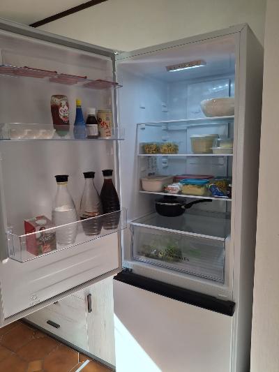 frigorifero combinato marca Hisense