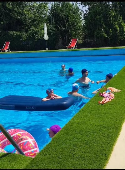 Affittasi piscina scoperta e Area Ristoro 