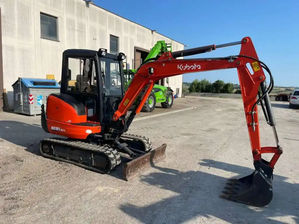 Mini escavatore Kubota KX-101 