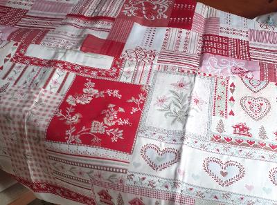 copritavolo e tovaglia