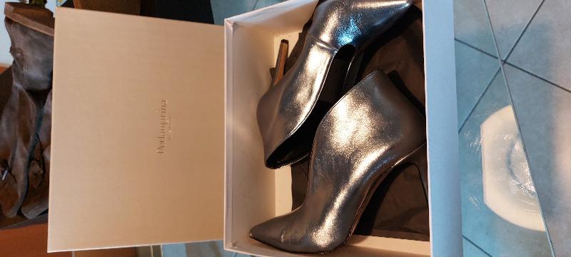 Stivaletti mezzastagione con il tacco. NUOVI. PELLE VERA