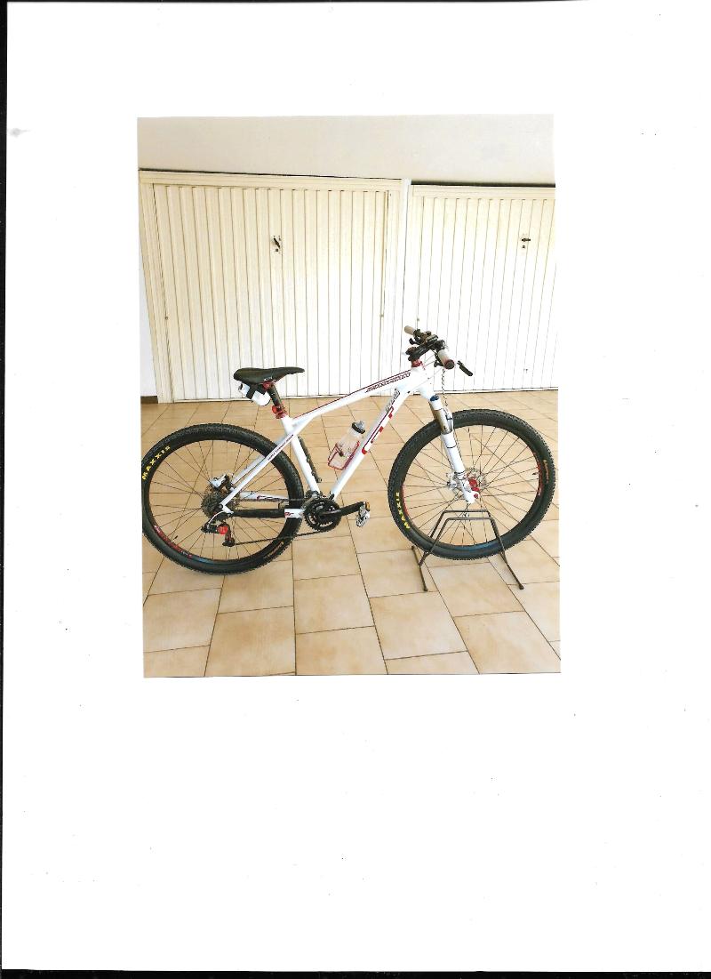Bicicletta Mountain Bike