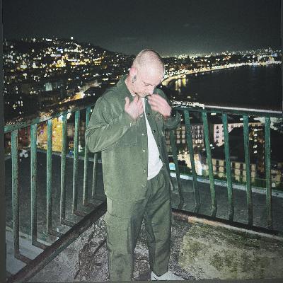 Ragazzo giovane cerca amicizia e incontri 