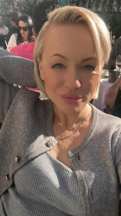 Svitlana, donna socievole