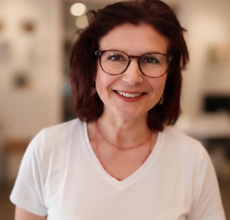 Cinzia, donna sorridente 