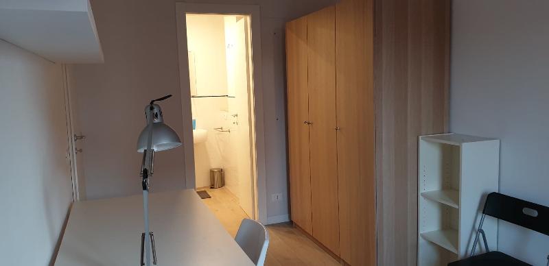 Camera ammobiliata con Bagno privato