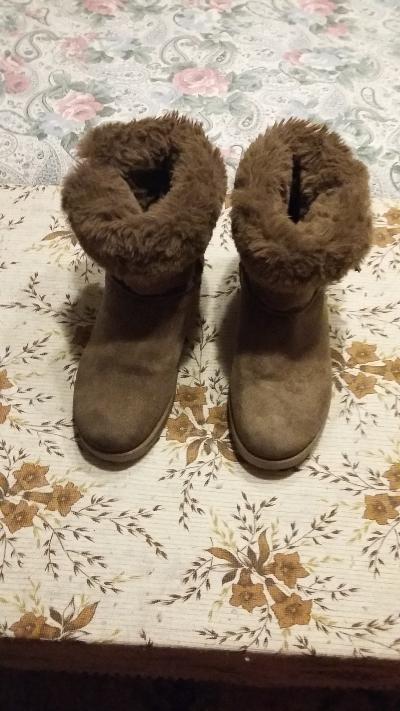 STIVALETTI BEIGE / TIPO UGG