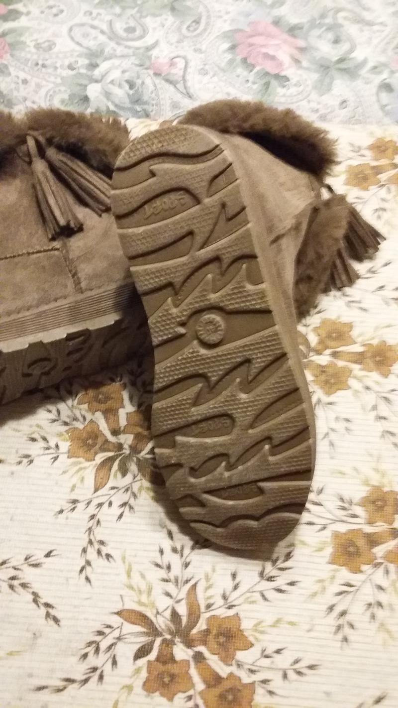 STIVALETTI BEIGE / TIPO UGG