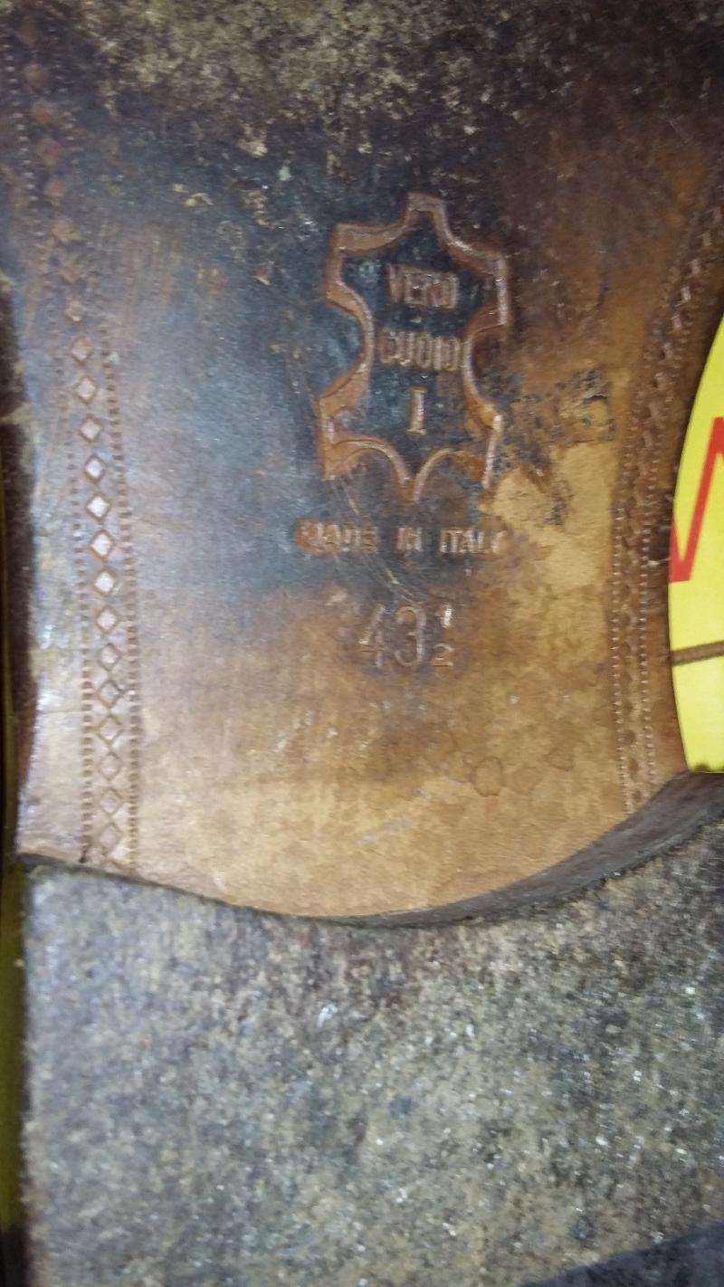 SCARPE IN PELLE color MARRONE CHIARO