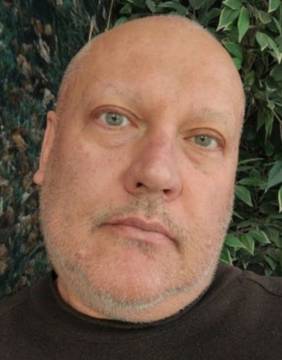 Cerco amicizie e relazioni di qualsiasi tipo 