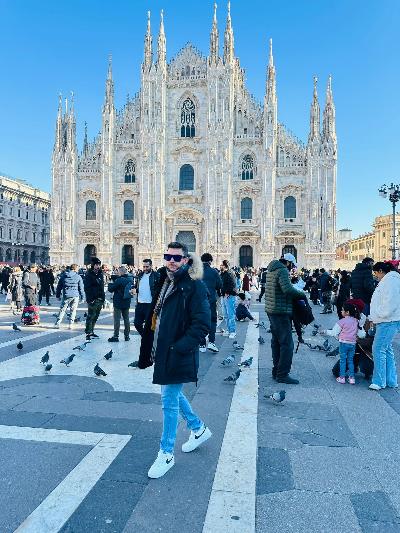 Sono un uomo serio e rispettoso. Amo l’avventura e la natura, pratico sport