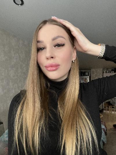 Cerco un uomo per amicizia o una relazione seria.