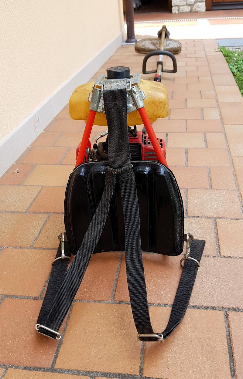 Decespugliatore a zaino KAAZ VRX360; motore 2 tempi Mitsubishi T180