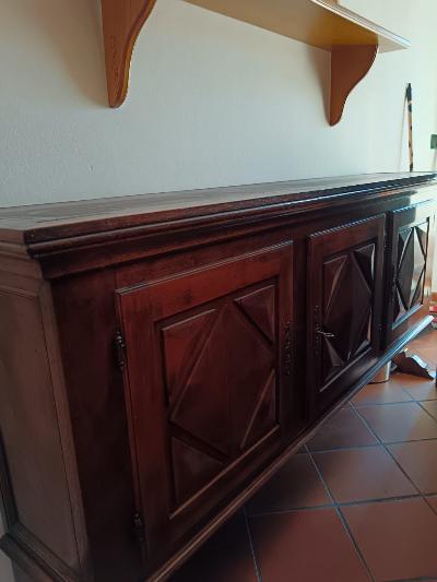Mobili in legno massiccio 