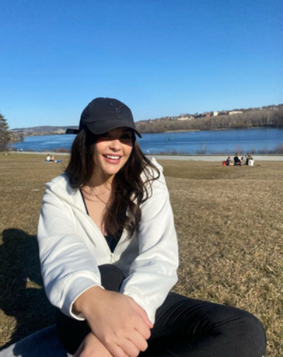 Ragazza motivata a relazione duratura