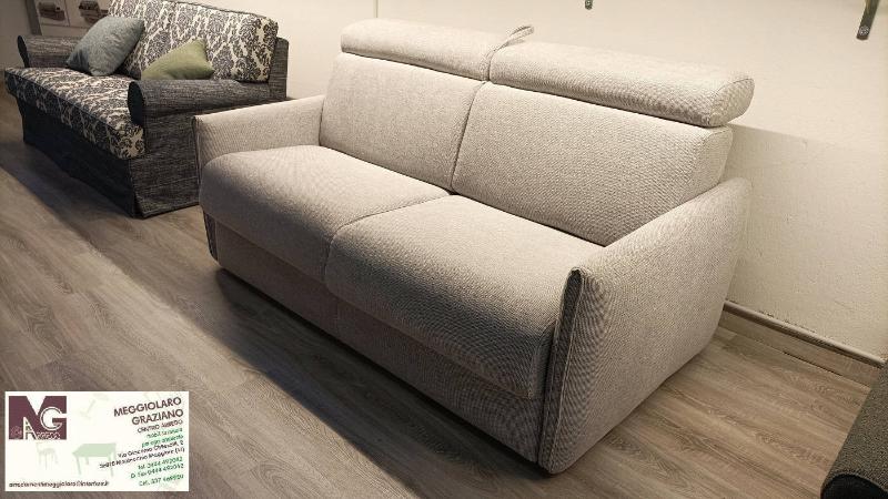 DIVANO LETTO CON MATERASSO H.CM.18