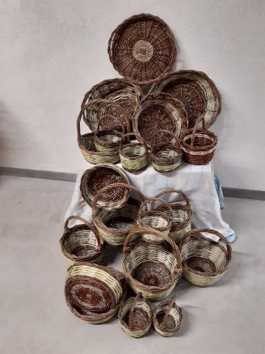 Panari medi e grandi e cestini bassi, medi e grandi