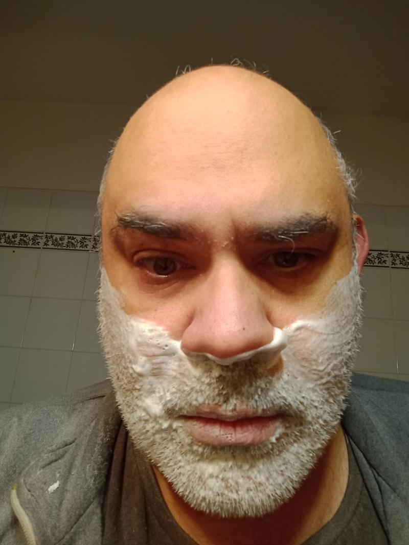 50enne brutto ma romanticone