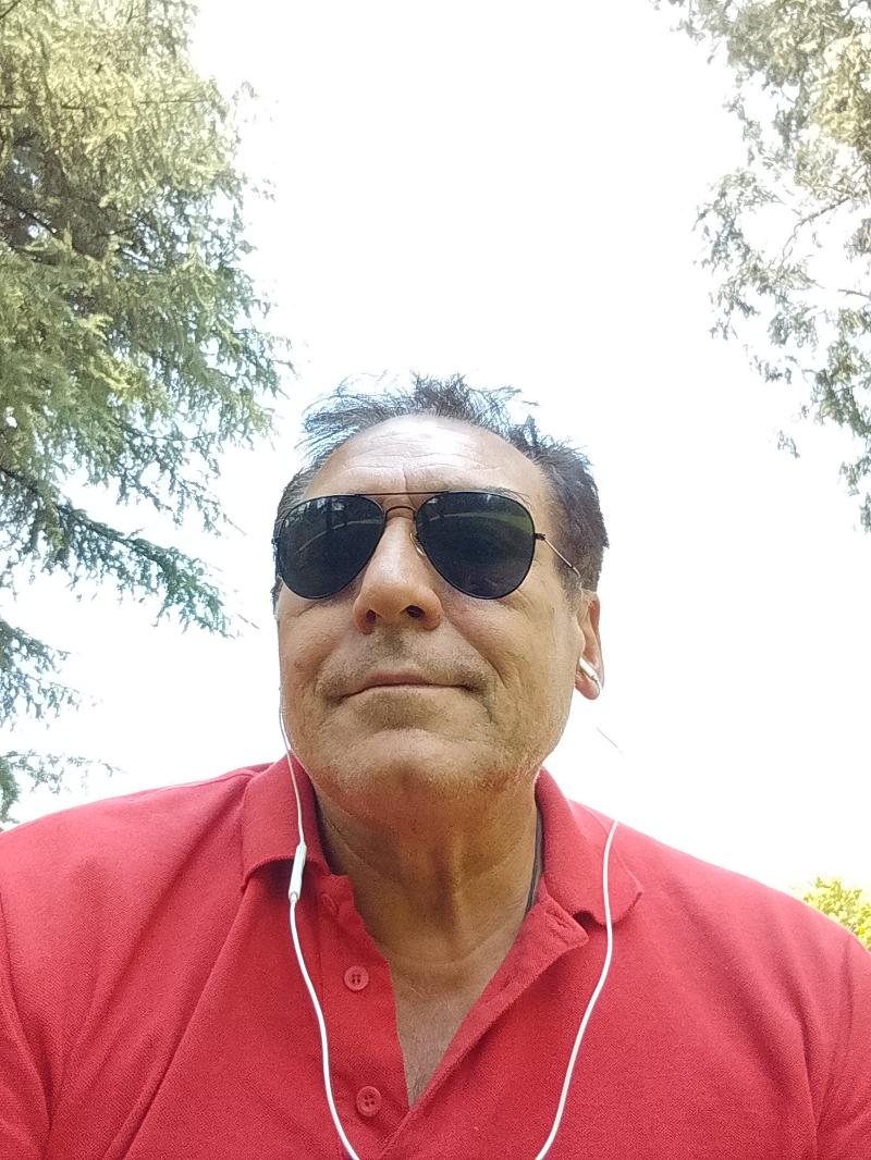 Cerco una lei carina l'amicizia poi si vedra