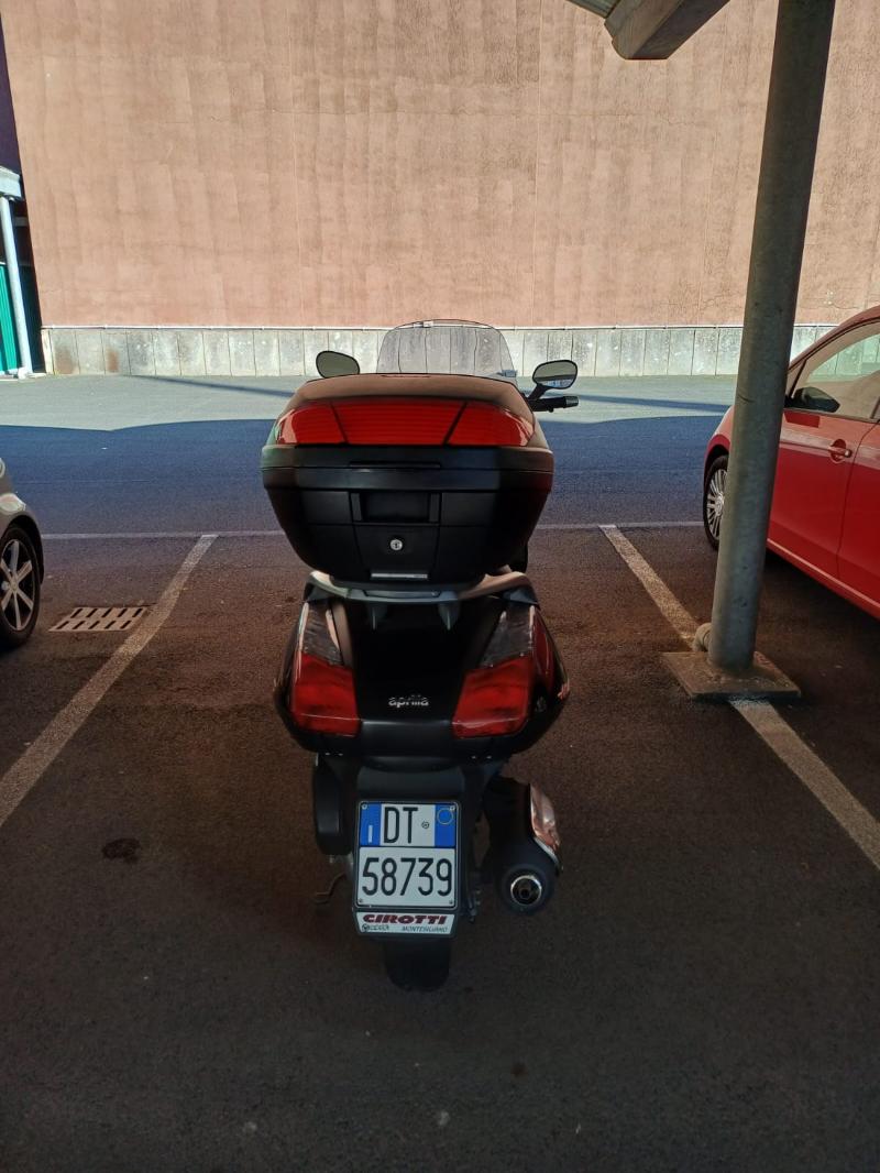 Aprilia 300 atlantic