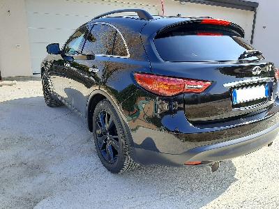Infiniti FX SUV 5 porte