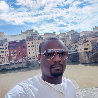 BEL RAGAZZO DI COLORE 