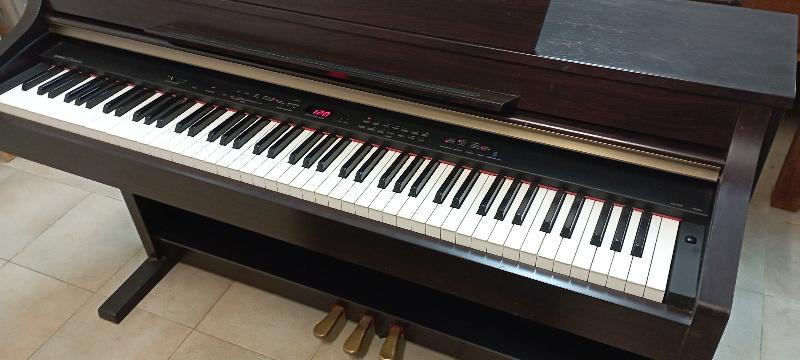 Pianoforte digitale Yamaha clp 330 