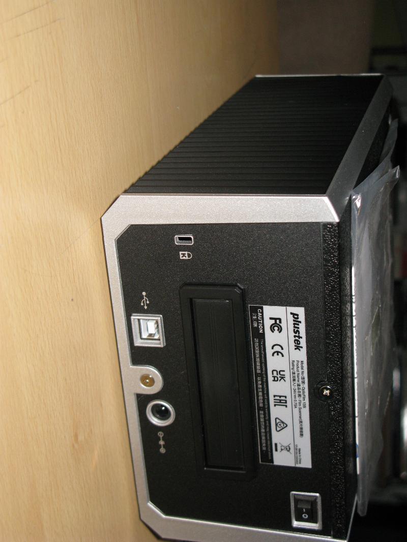 Plustek OpticFilm 135i - Scanner automatico per pellicole e diapositive